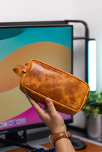 Load image into Gallery viewer, EXTEND Genuine Leather Hand Bag Dopp Kit
