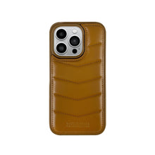 Load image into Gallery viewer, Santa Barbara Clyde Case For 15 Pro
